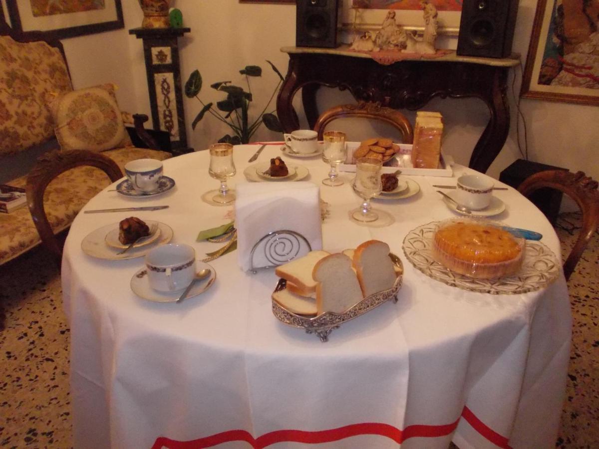 Bed and Breakfast Domus Aurea Oristano Exterior foto